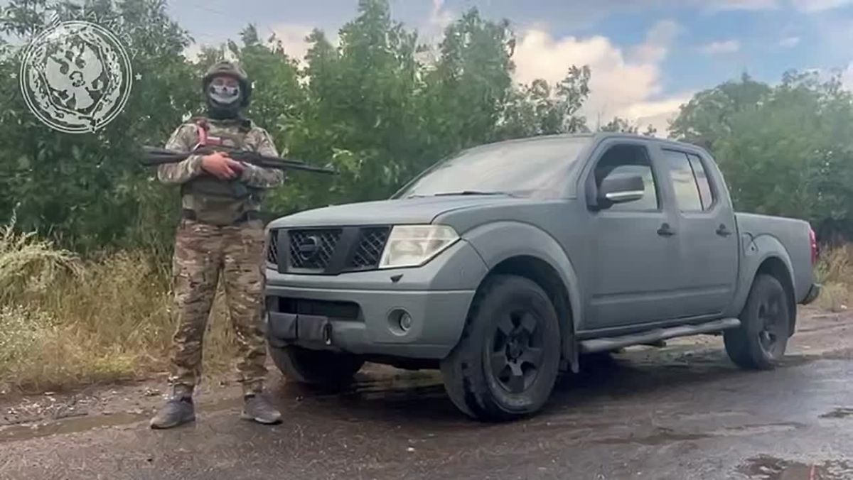 Два майора: Благодаря поддержке читателей канала из резервных средств нашего фонда удалось помочь бойцам 35 ОА в приобретении пикапа на Запорожское направление
