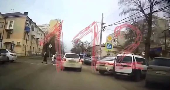 Ослепла и педали перепутала?