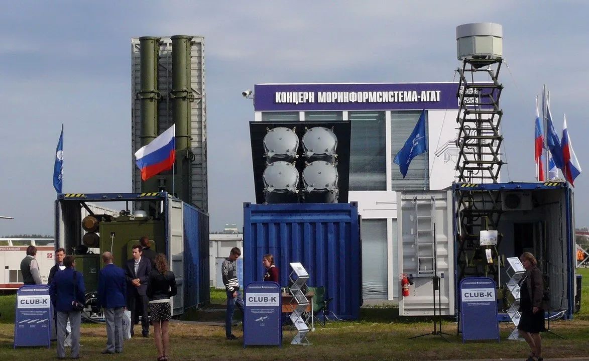 Два майора: Lockheed Martin впервые запустил ракеты для HIMARS из контейнерной пусковой Два майора: Lockheed Martin впервые запустил ракеты для HIMARS из контейнерной пусковой