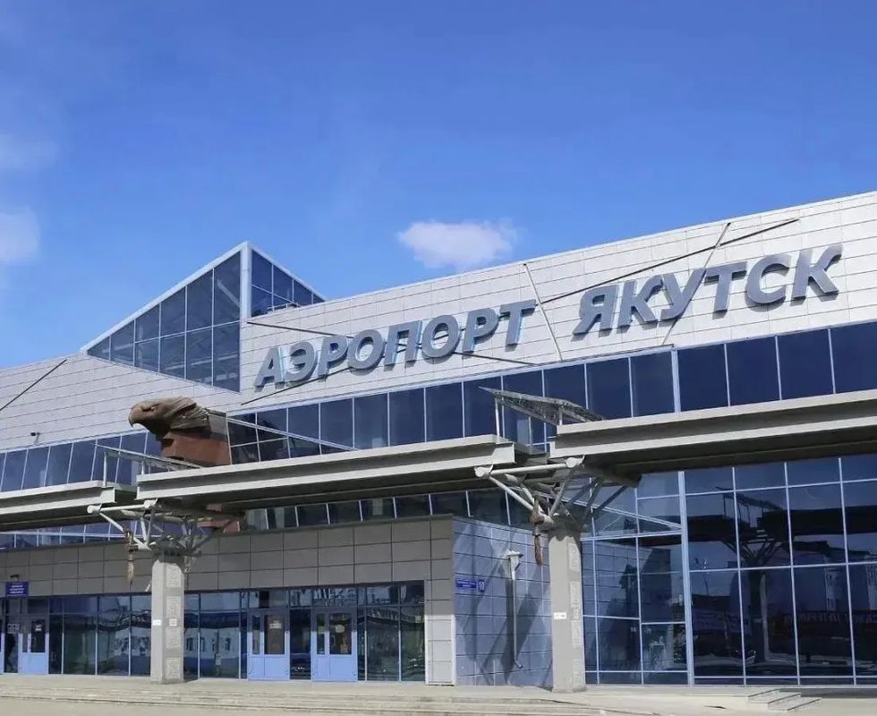Транспортная прокуратура контролирует соблюдение прав пассажиров в связи с задержками вылетов рейсов в аэропорту г. Якутска