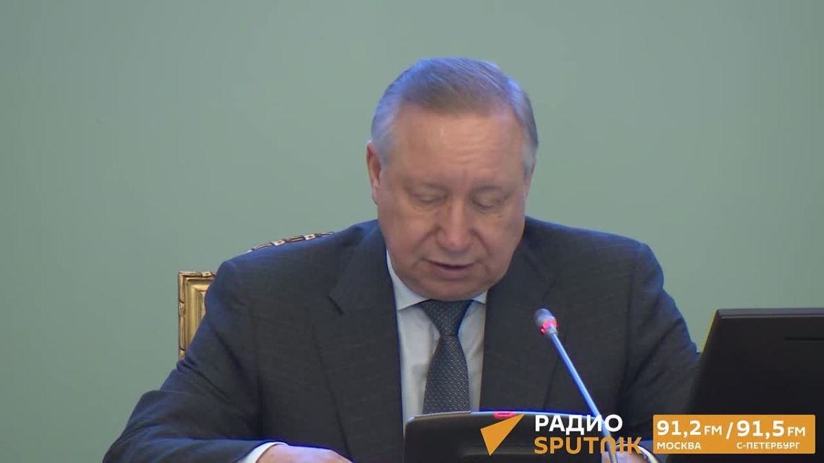 Александр Беглов: выборы в Петербурге должны пройти честно и открыто В Смольном прошло заседание координационной группы, на котором губернатор сообщил, что подготовка практически завершена, а избиркомы обеспечены помещениями