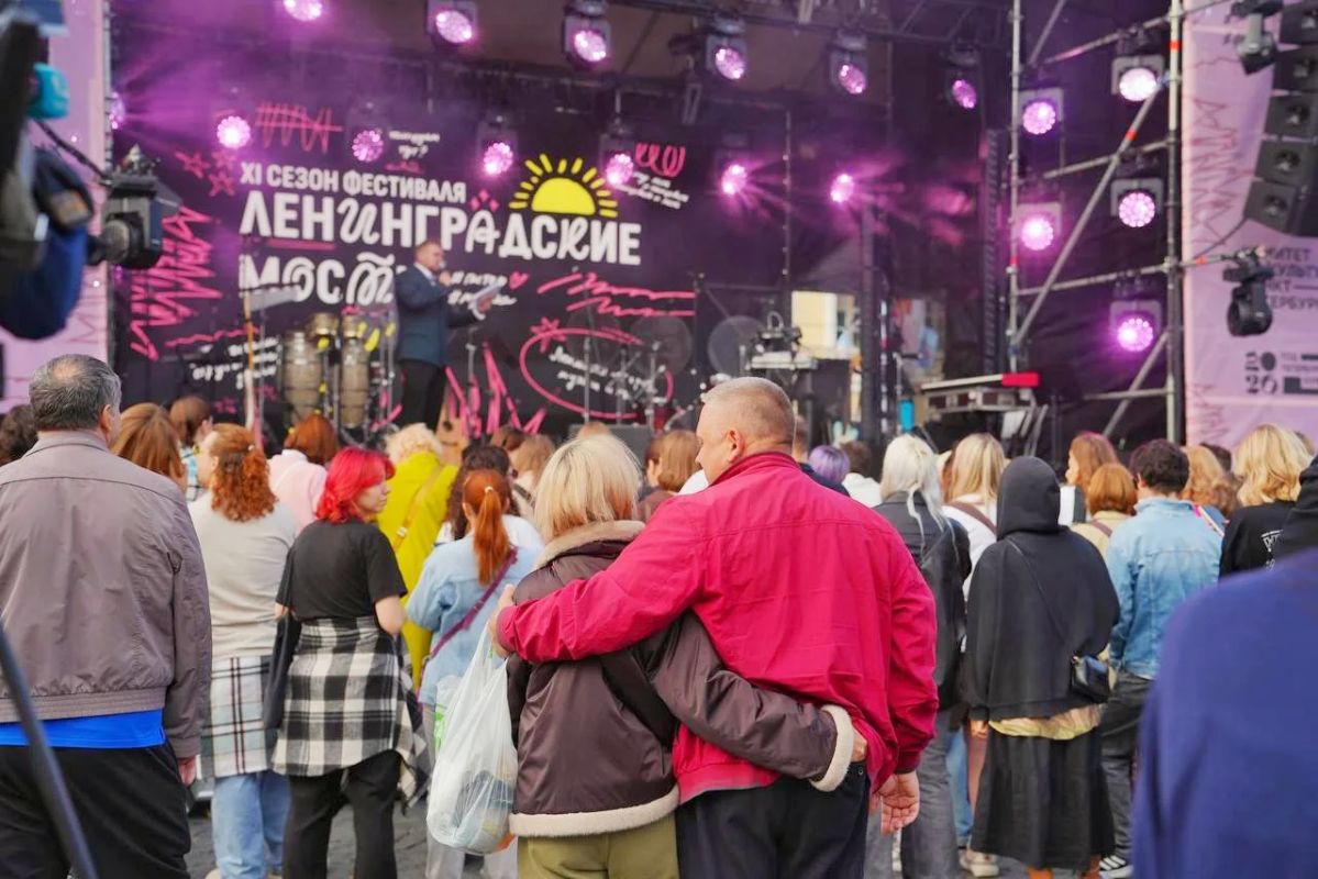 Александр Беглов: Один из традиционно любимых петербуржцами фестивалей «Ленинградские мосты» открылся сегодня Александр Беглов: Один из традиционно любимых петербуржцами фестивалей «Ленинградские мосты» открылся сегодня