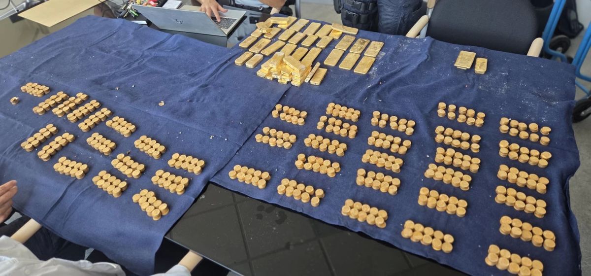 В Бельгии строители нашли в стене сундук с золотом на 9 млн евро В Бельгии строители нашли в стене сундук с золотом на 9 млн евро