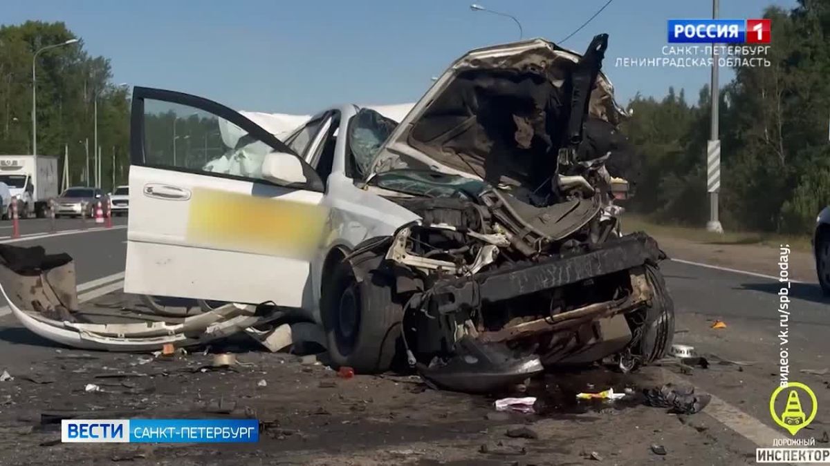 Водители двух иномарок погибли в массовом ДТП на Московском шоссе