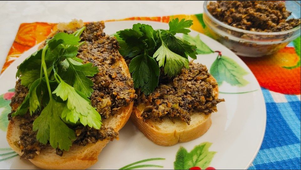 Грибная икра: полезная закуска, которая украсит ваш стол