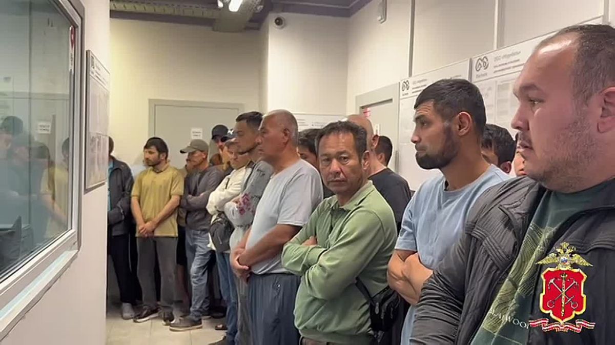 Полиция провела профилактический рейд в Калининском и Выборгском районах