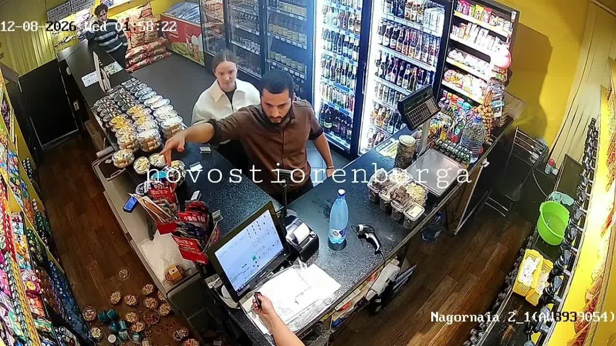 Неадекватный недо-мужчина разгромила магазин в Оренбурге