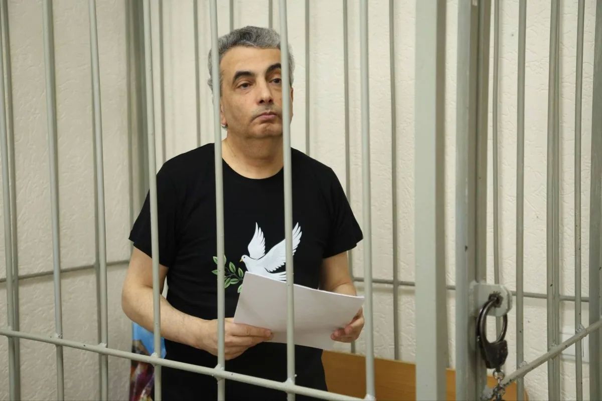 «Яблоку» установили «срок годности»: 11 лет и 1 месяц