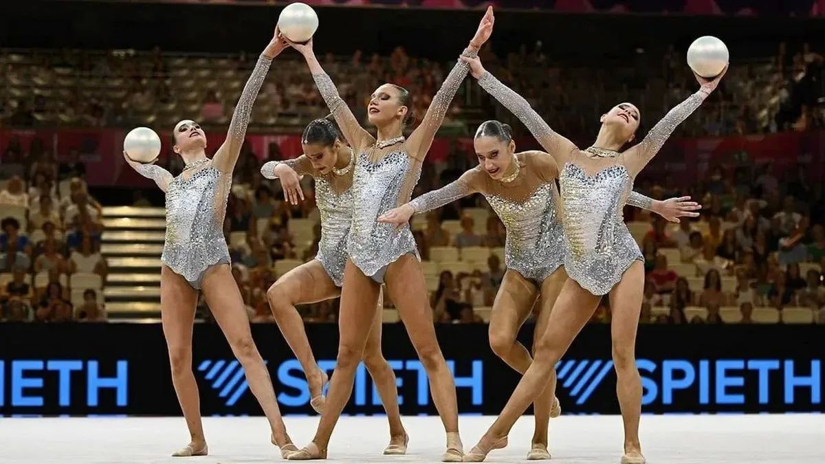 Александр Беглов поздравил петербургских гимнасток с победой на чемпионате мира