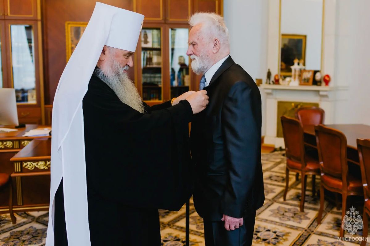 Заслуженный ветеран пожарной охраны Леонид Иванович Исаченко отмечен почетным знаком Санкт-Петербургской митрополии Заслуженный ветеран пожарной охраны Леонид Иванович Исаченко отмечен почетным знаком Санкт-Петербургской митрополии
