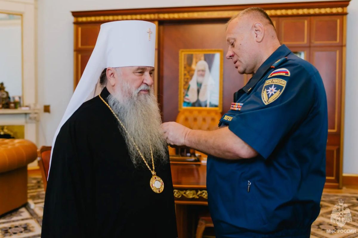 Заслуженный ветеран пожарной охраны Леонид Иванович Исаченко отмечен почетным знаком Санкт-Петербургской митрополии Заслуженный ветеран пожарной охраны Леонид Иванович Исаченко отмечен почетным знаком Санкт-Петербургской митрополии