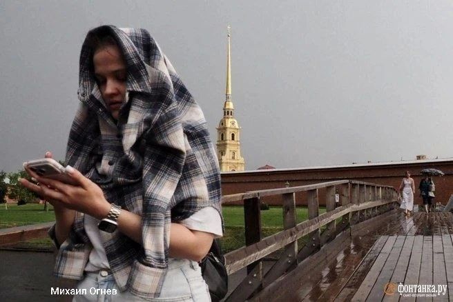Осень решила не ждать сентября и уже вовсю репетирует