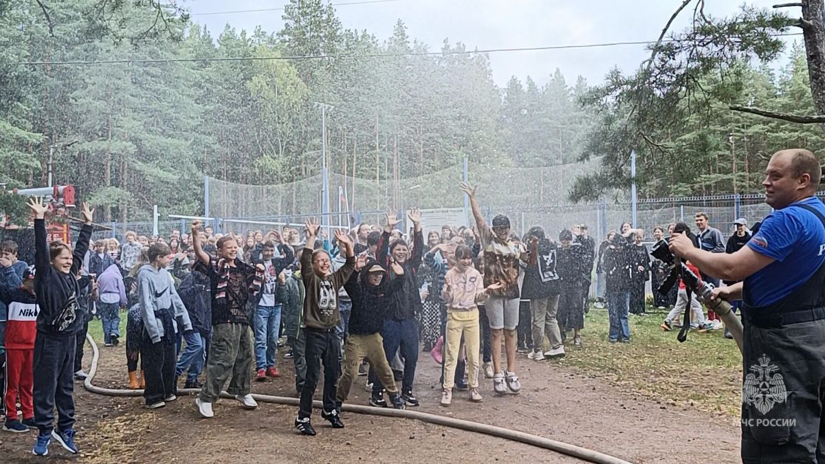 "Пожарная тренировка" в Детском оздоровительном лагере "Ракета" "Пожарная тренировка" в Детском оздоровительном лагере "Ракета"