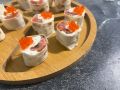 Элегантная закуска за пять минут: рулет на скорую руку