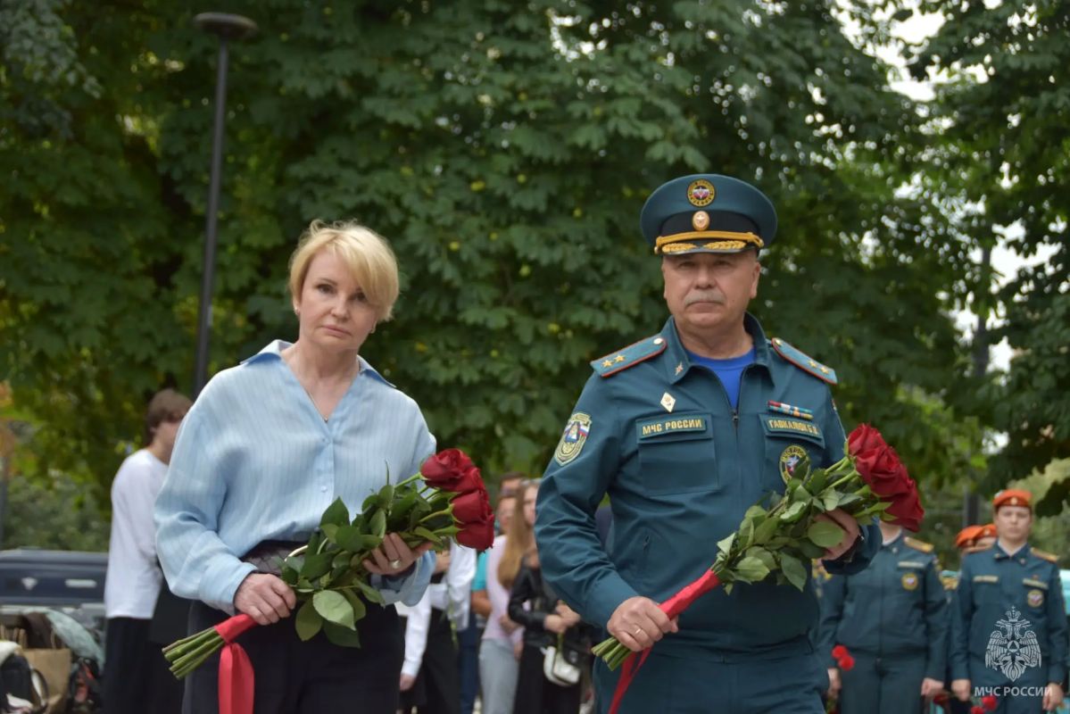 В Санкт-Петербурге почтили память Героя России генерала армии Евгения Зиничева В Санкт-Петербурге почтили память Героя России генерала армии Евгения Зиничева