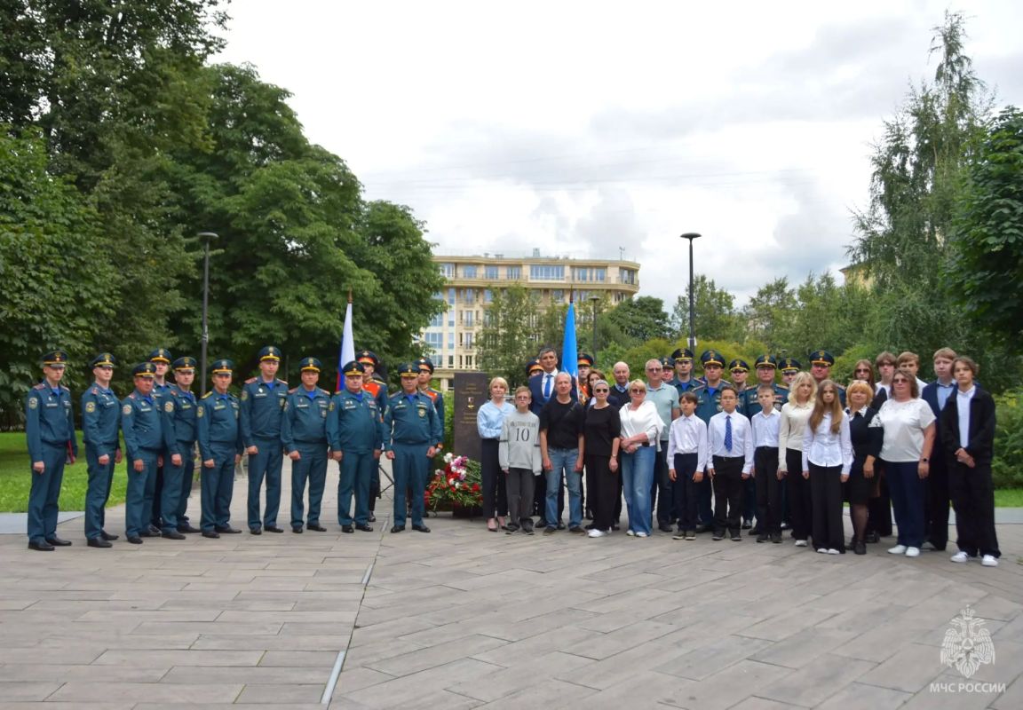 В Санкт-Петербурге почтили память Героя России генерала армии Евгения Зиничева В Санкт-Петербурге почтили память Героя России генерала армии Евгения Зиничева