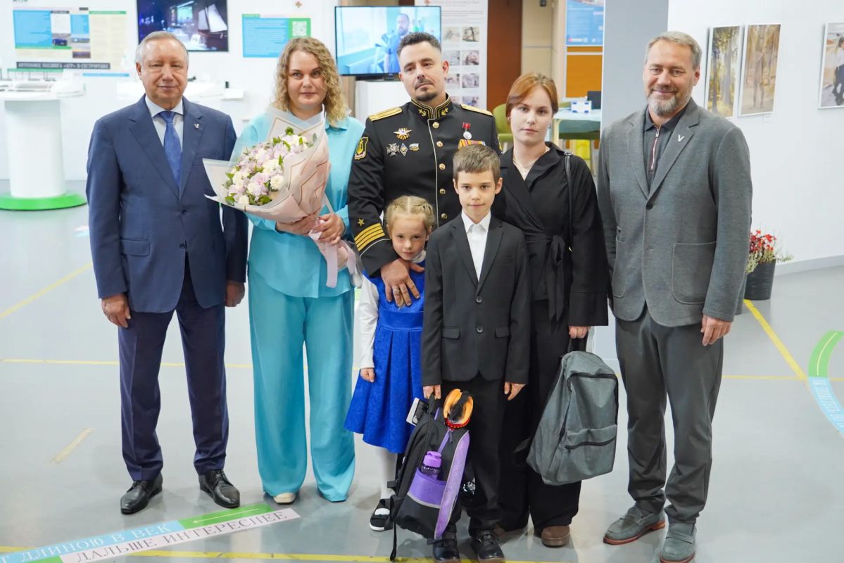 Александр Беглов: В Курортном районе Петербурга выставку достижений организовали в Парке культуры и отдыха «Дубки» Александр Беглов: В Курортном районе Петербурга выставку достижений организовали в Парке культуры и отдыха «Дубки»