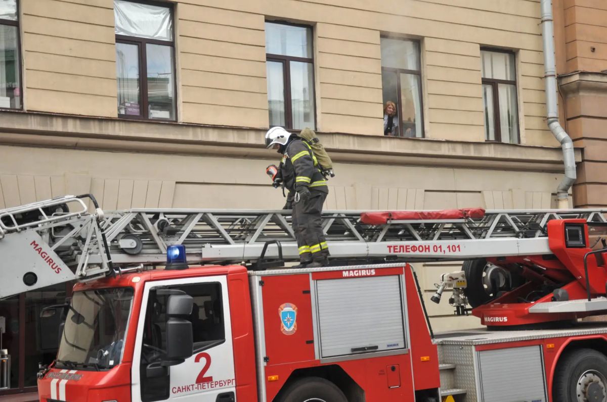 В здании Санкт-Петербургской избирательной комиссии прошли пожарно-тактические учения с участием подразделений Главного управления МЧС России по Санкт-Петербургу В здании Санкт-Петербургской избирательной комиссии прошли пожарно-тактические учения с участием подразделений Главного управления МЧС России по Санкт-Петербургу