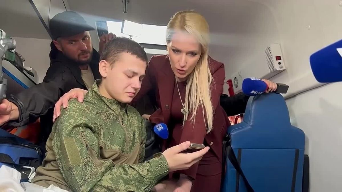 «Он справится»: Яна Лантратова поговорила с матерью русского воина, возвращённого из украинского плена