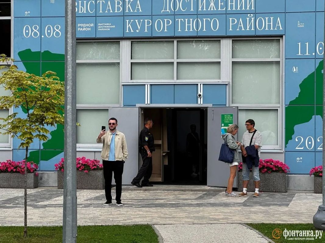 В Петербурге завершилась серия из 18 районных выставок достижений — последнюю открыли в Курортном районе