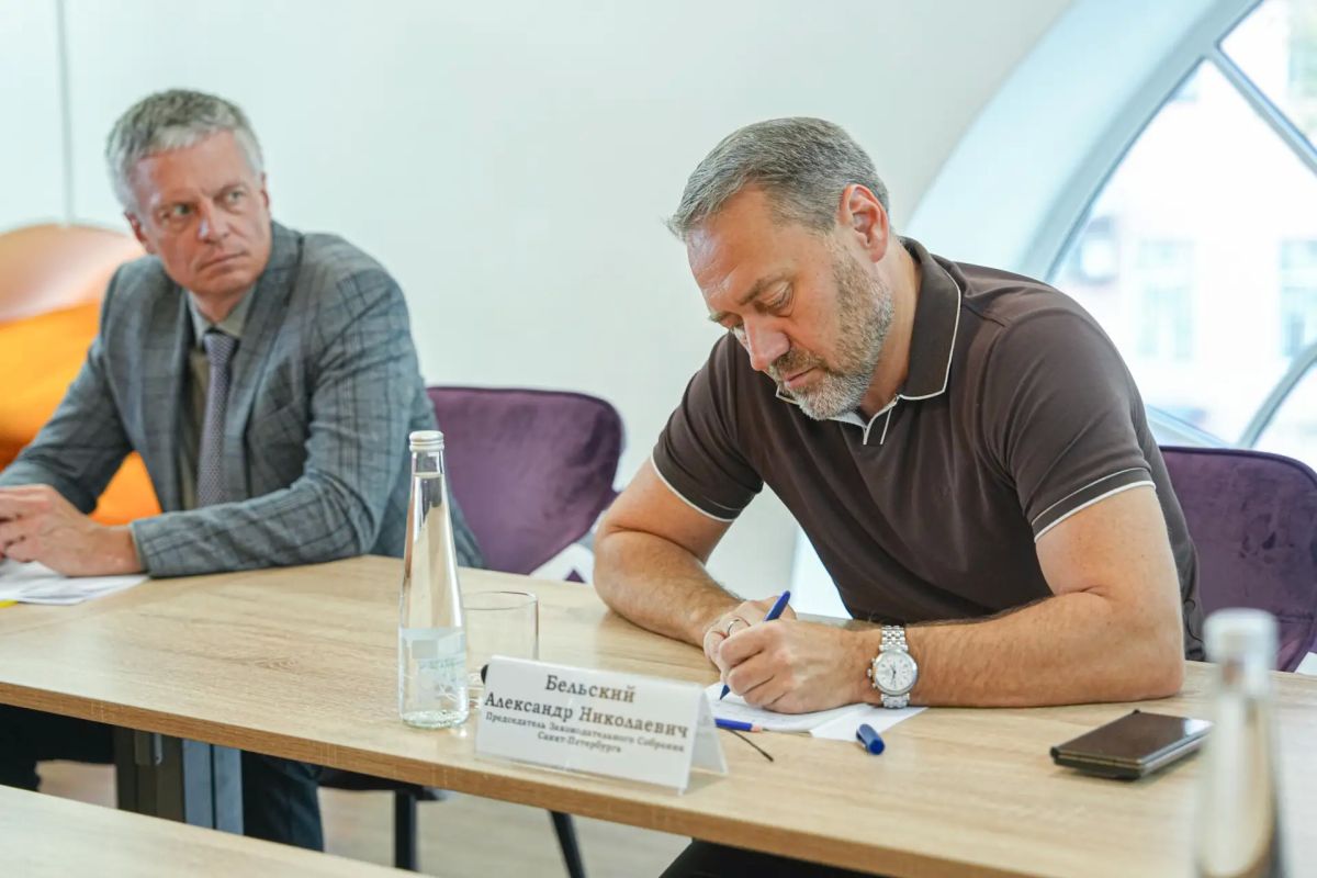 Провел личный прием жителей Центрального района
