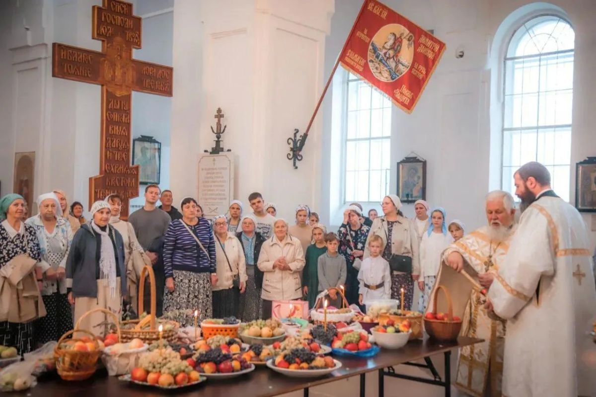 Сегодня православный мир отмечает Преображение Господня Сегодня православный мир отмечает Преображение Господня