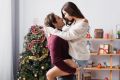 Как избежать родительской роли в отношениях: основные признаки