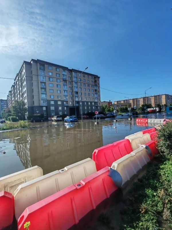 Новостройку в Славянке обесточили после затопления Новостройку в Славянке обесточили после затопления