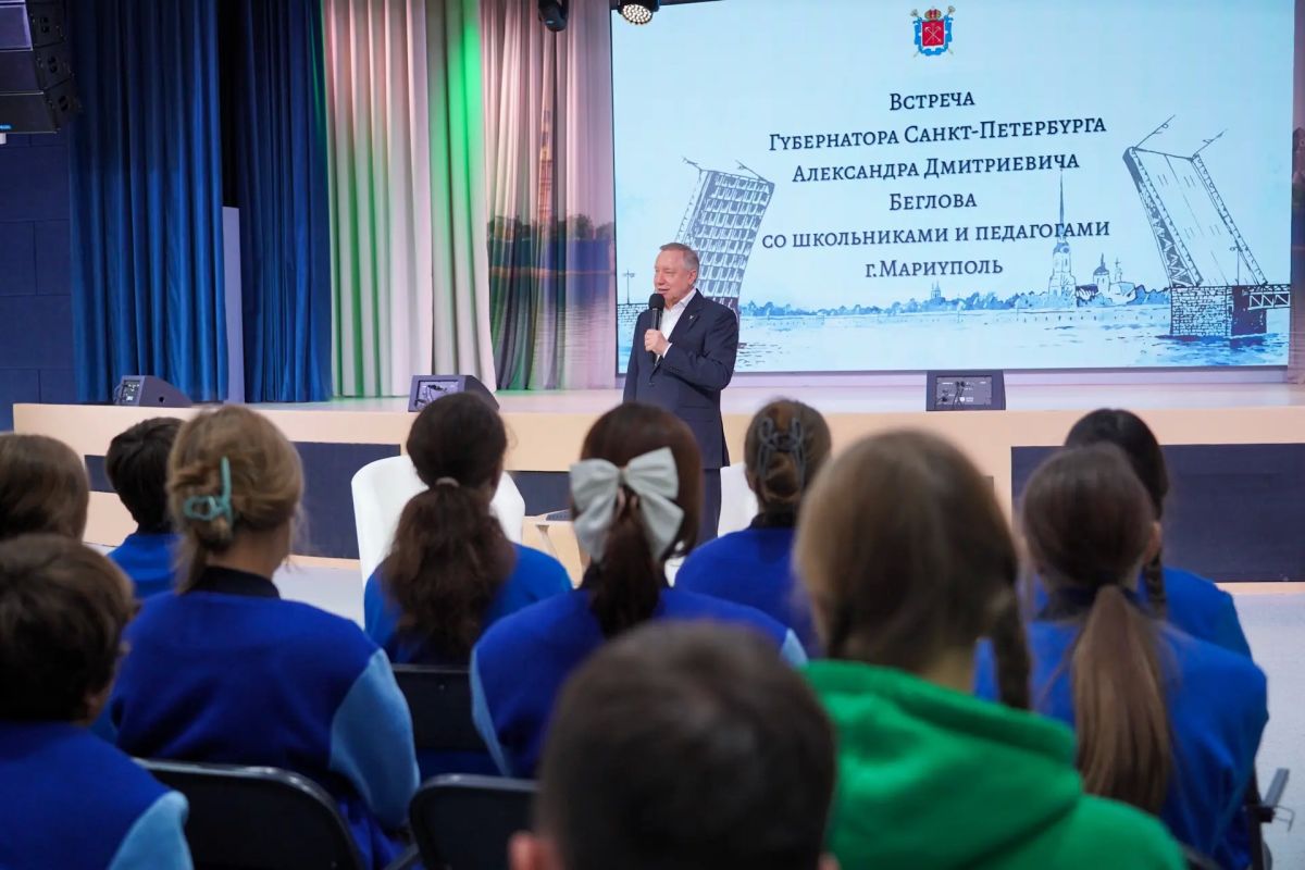 Александр Беглов: В детском оздоровительном комплексе «Дружных» сегодня встретился с ребятами из Мариуполя и их педагогами Александр Беглов: В детском оздоровительном комплексе «Дружных» сегодня встретился с ребятами из Мариуполя и их педагогами