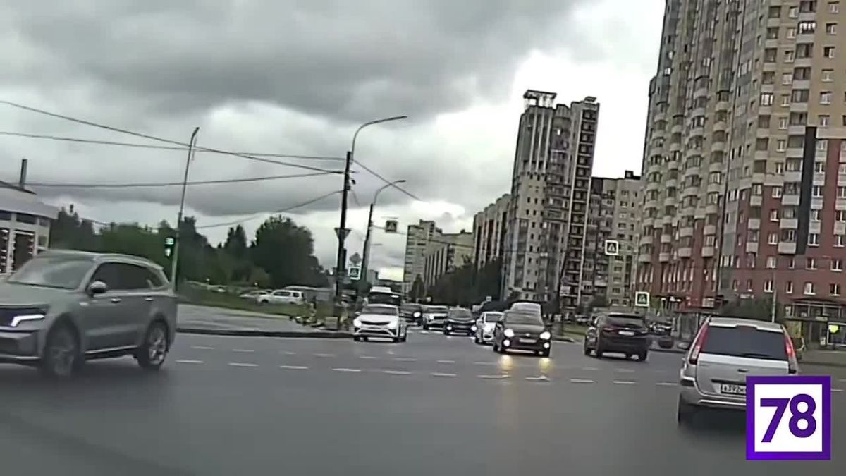 В Невском районе автобус сбил пешехода на Российском проспекте