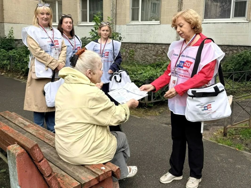 Делимся первыми кадрами со старта поквартирных обходов «ИнформУИК» в разных районах Петербурга Делимся первыми кадрами со старта поквартирных обходов «ИнформУИК» в разных районах Петербурга