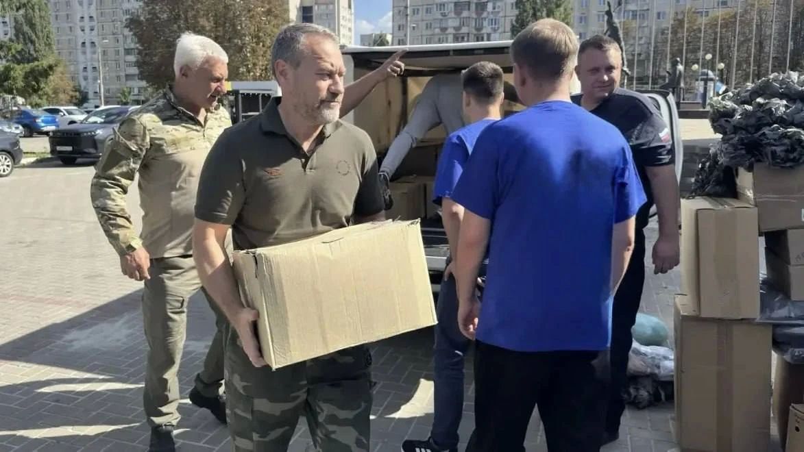 Александр Бельский: ЗакС отправил новый гуманитарный груз в Ленинградский полк