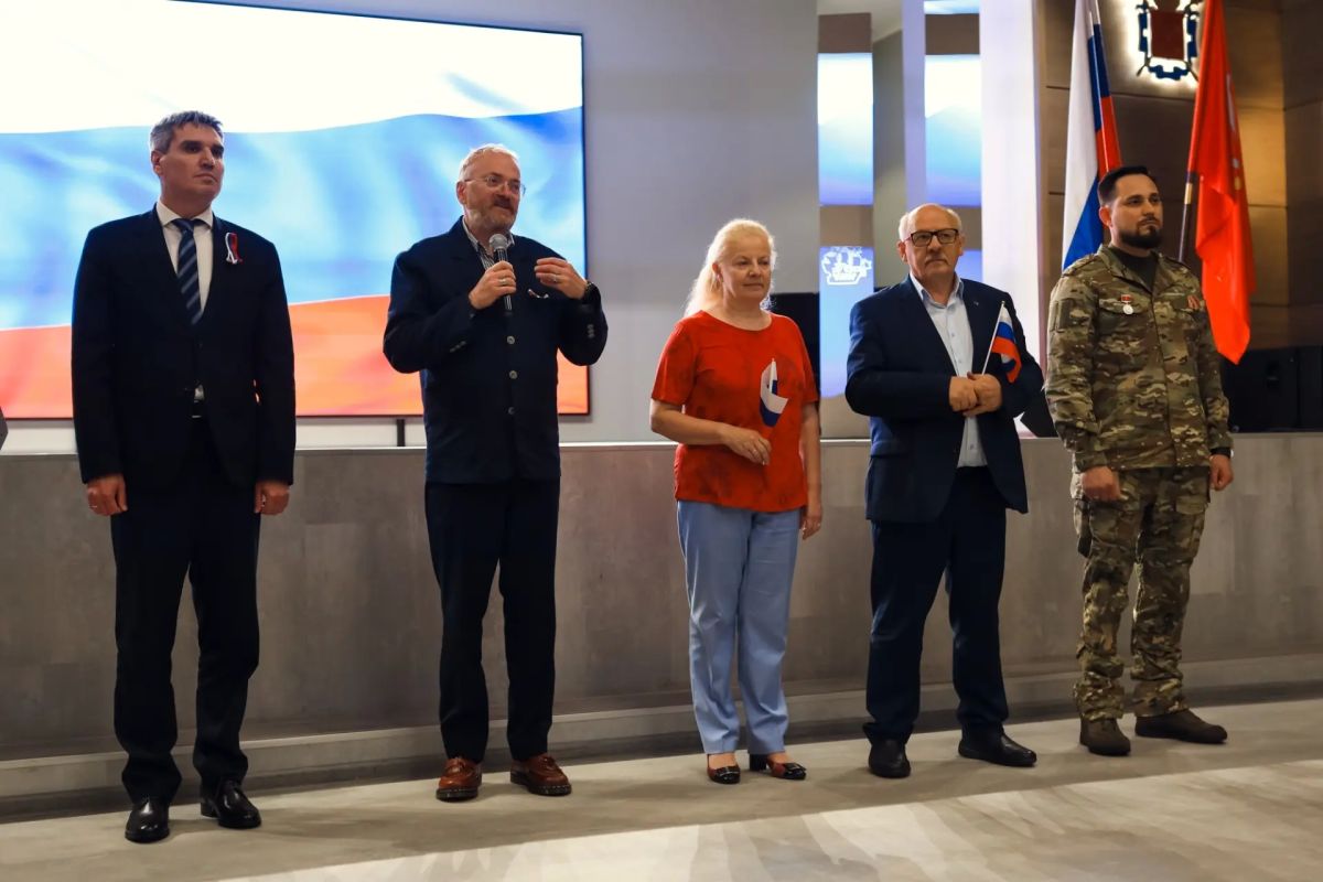 Праздничный концерт «Россия — многонациональная страна» прошёл в Большом зале администрации Адмиралтейского района Праздничный концерт «Россия — многонациональная страна» прошёл в Большом зале администрации Адмиралтейского района