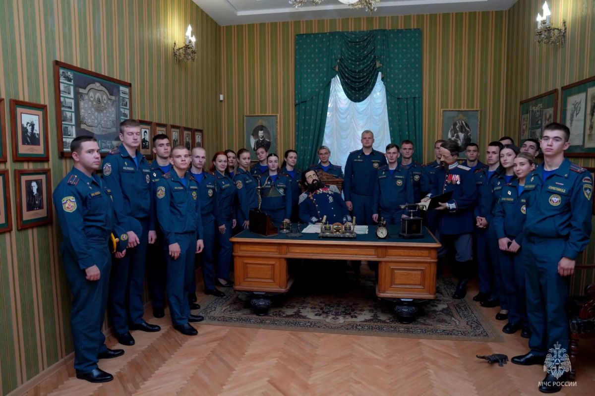 Ряды сотрудников #МЧС_Петербурга пополнили 54 молодых специалиста Ряды сотрудников #МЧС_Петербурга пополнили 54 молодых специалиста