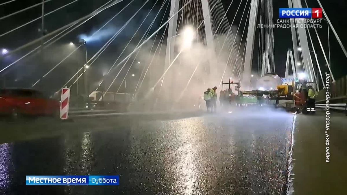 На Большом Обуховском мосту дорожники спешно устраняют колейность