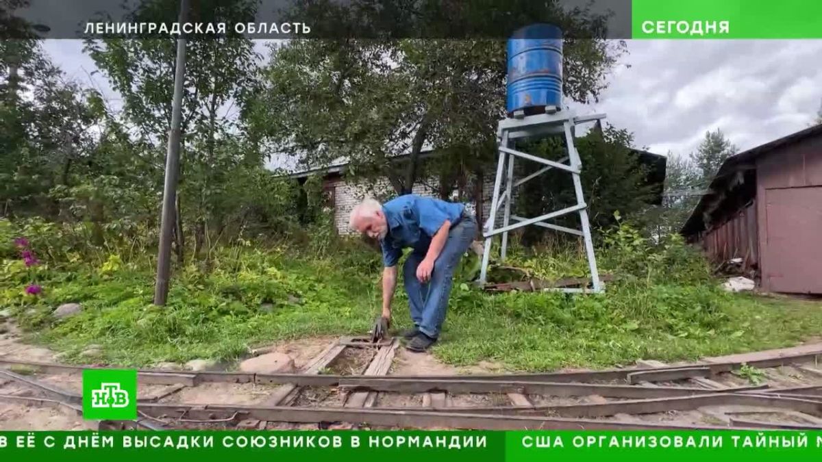 Инженер из Ленинградской области исполнил детскую мечту и теперь катает соседей на паровозе, который построил сам