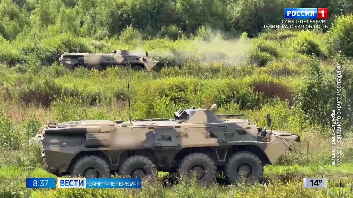 Росгвардейцы провели боевые стрельбы под Петербургом