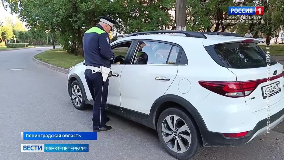 Сотрудники ГАИ ловили нарушителей на трассе "Скандинавия"