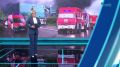 Как пожарные борются с очагами возгорания на Колпинском шоссе, где загорелся склад