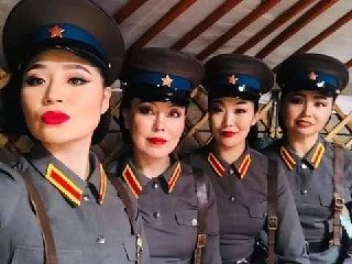 Андрей Медведев: Ах, эти мечты о социализме! Хочется быть секретарем райкома, получать сервелат и икру в спецпайках, и чтоб горничные девушки, пардон, домработницы, за тобой подъедали