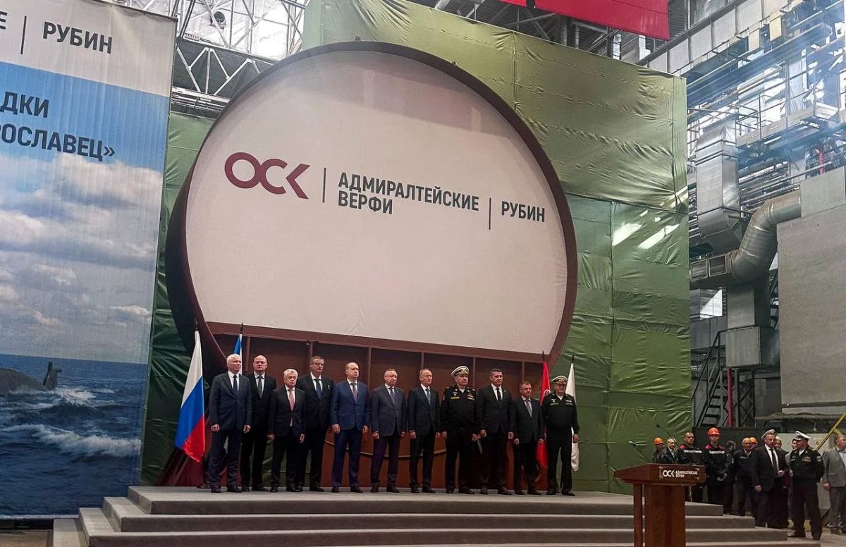 Вчера, на предприятии ОСК Адмиралтейские верфи состоялась торжественная церемония закладки шестой дизель-электрической подводной лодки проекта 677 «Лада» для ВМФ РФ Вчера, на предприятии ОСК Адмиралтейские верфи состоялась торжественная церемония закладки шестой дизель-электрической подводной лодки проекта 677 «Лада» для ВМФ РФ