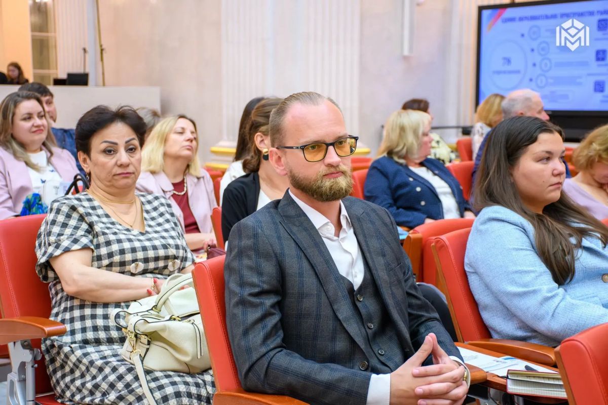 В Президентской библиотеке состоялся педагогический совет Адмиралтейского района В Президентской библиотеке состоялся педагогический совет Адмиралтейского района