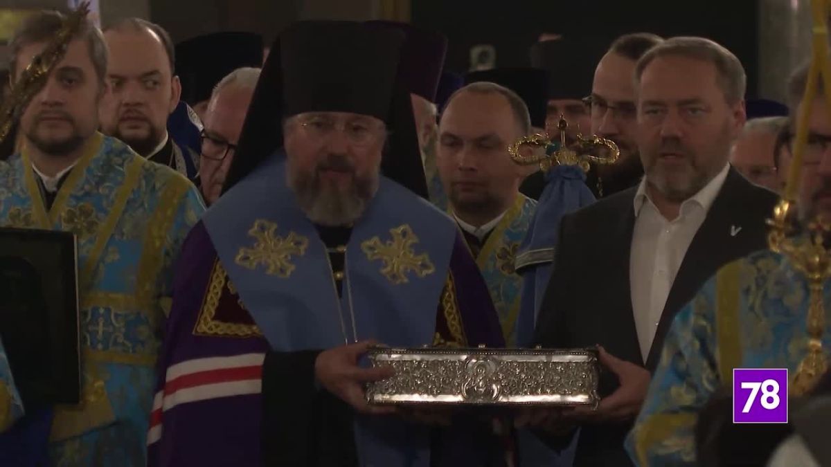 В Казанском соборе Петербурга встретили десницу святителя Спиридона Тримифунтского