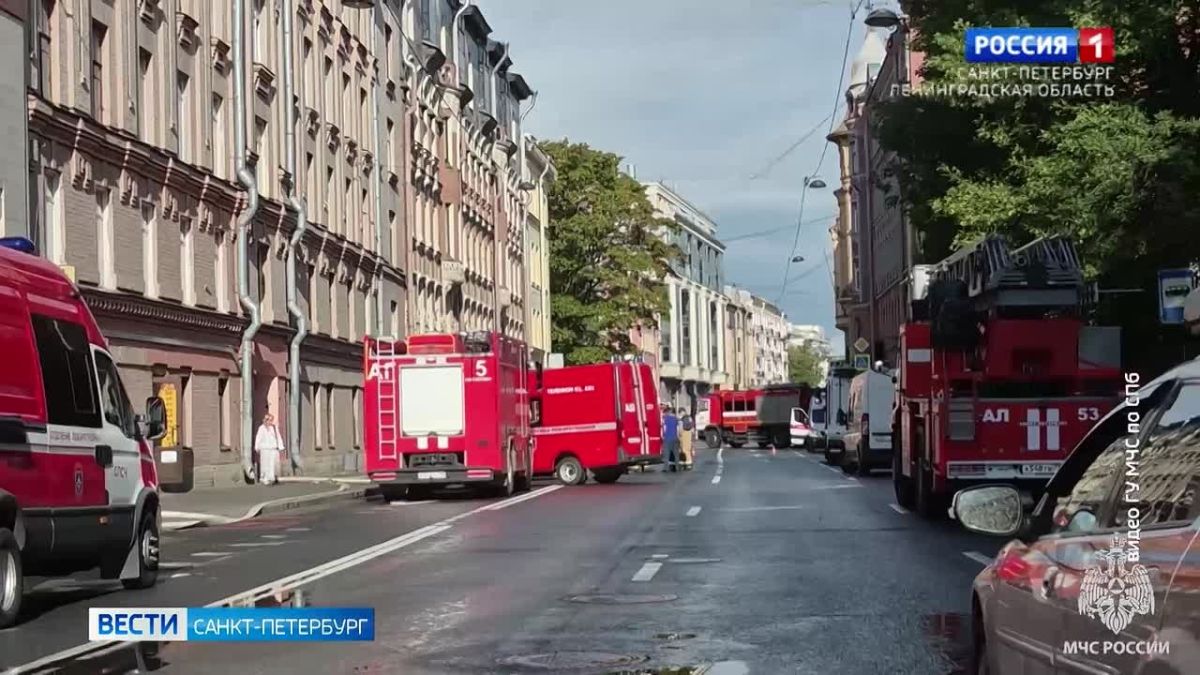 СК выясняет причины пожара на Большой Зелениной