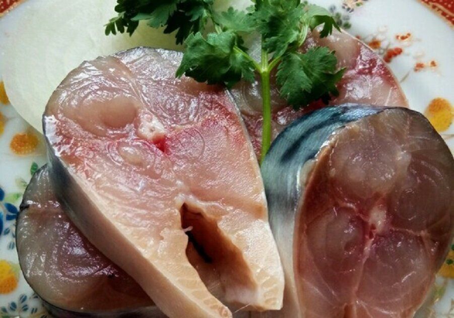 Незабываемый вкус: как быстро засолить скумбрию