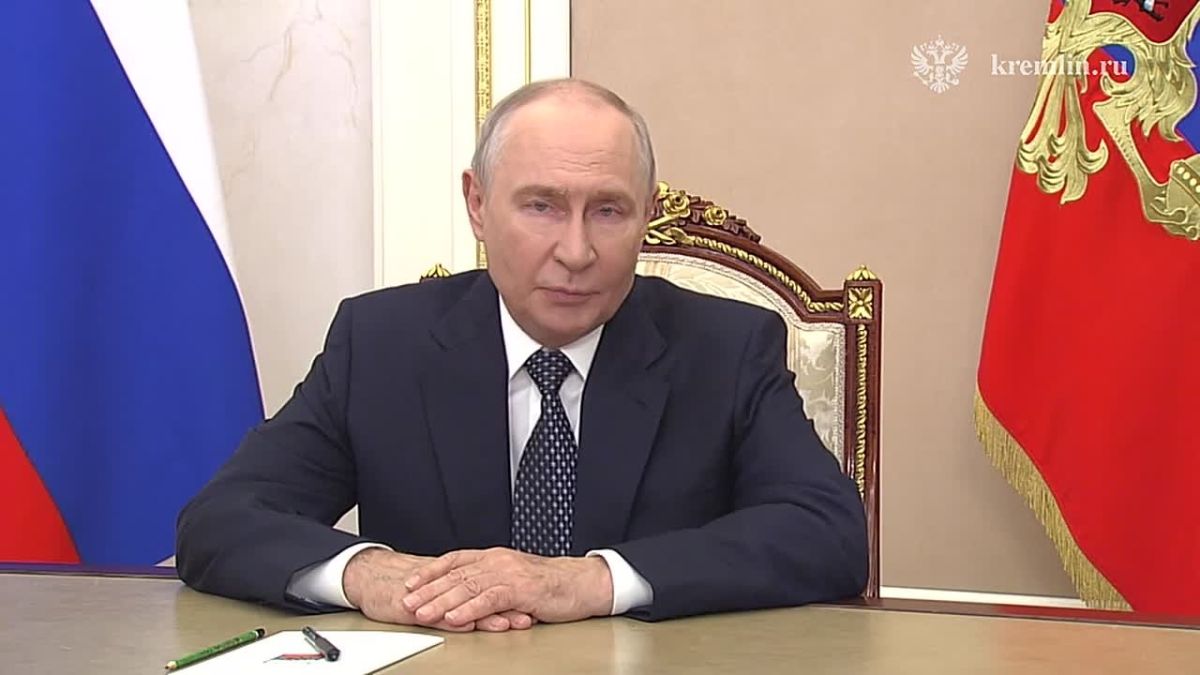 Владимир Путин поздравил работников и ветеранов угольной отрасли с Днём шахтёра