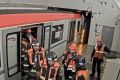 Расцепление вагонов парализовало движение в петербургском метро