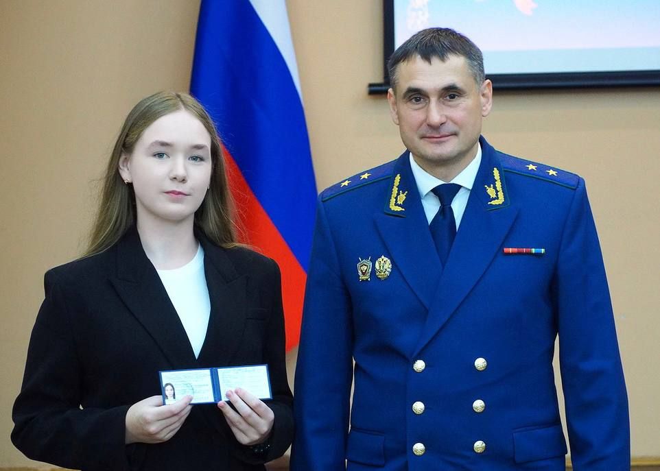 Прокурор г. Санкт-Петербурга Андрей Гуришев и работники органов прокуратуры города поздравили школьников, студентов, учителей и преподавателей с Днем знаний Прокурор г. Санкт-Петербурга Андрей Гуришев и работники органов прокуратуры города поздравили школьников, студентов, учителей и преподавателей с Днем знаний