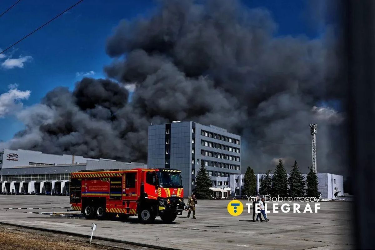 ВС РФ уничтожили еще один склад с большими запасами алкоголя в районе Киева ВС РФ уничтожили еще один склад с большими запасами алкоголя в районе Киева