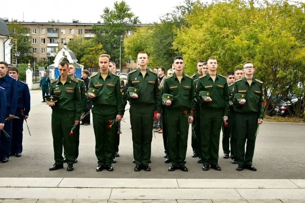 Офицеры СК России и обучающиеся ведомственных образовательных организаций приняли участие в мероприятиях, приуроченных ко Дню солидарности в борьбе с терроризмом Офицеры СК России и обучающиеся ведомственных образовательных организаций приняли участие в мероприятиях, приуроченных ко Дню солидарности в борьбе с терроризмом